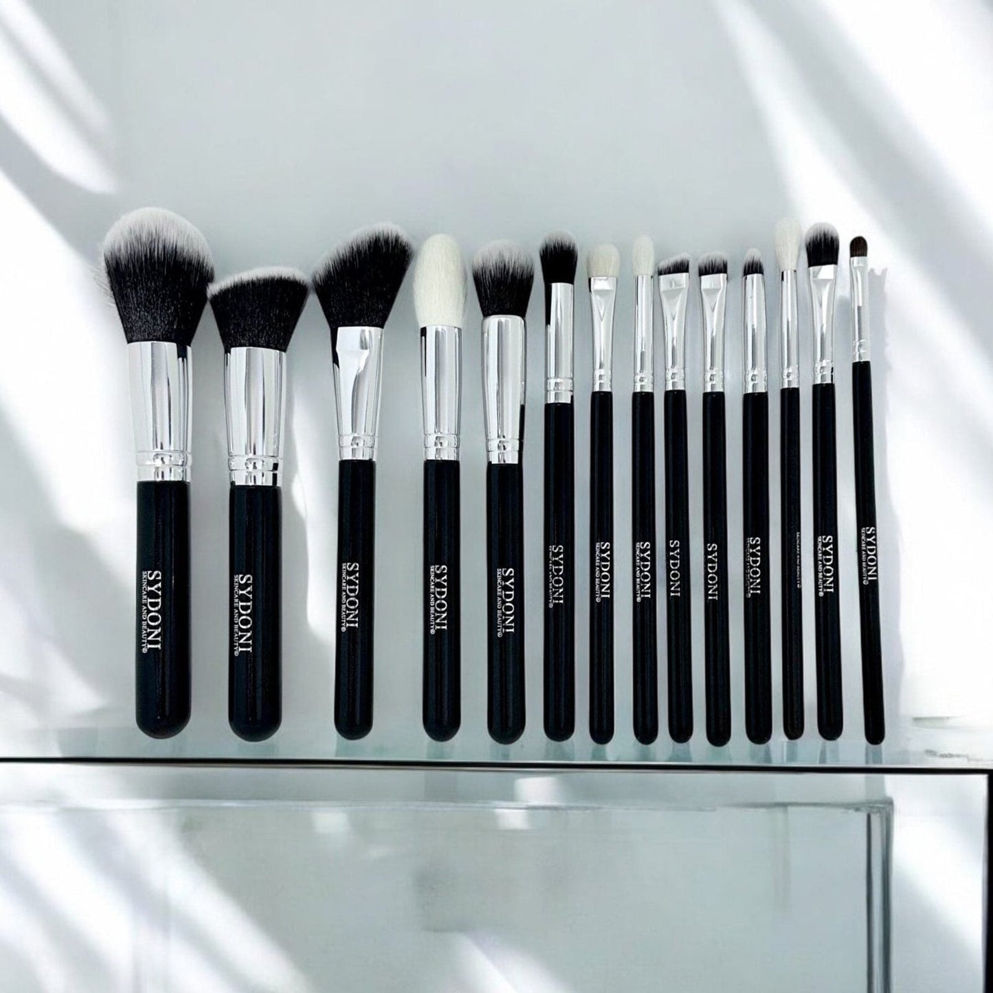 SYDONI 15 PIECE PROFESSIONAL MAKEUP BRUSH SET with Travel Case
