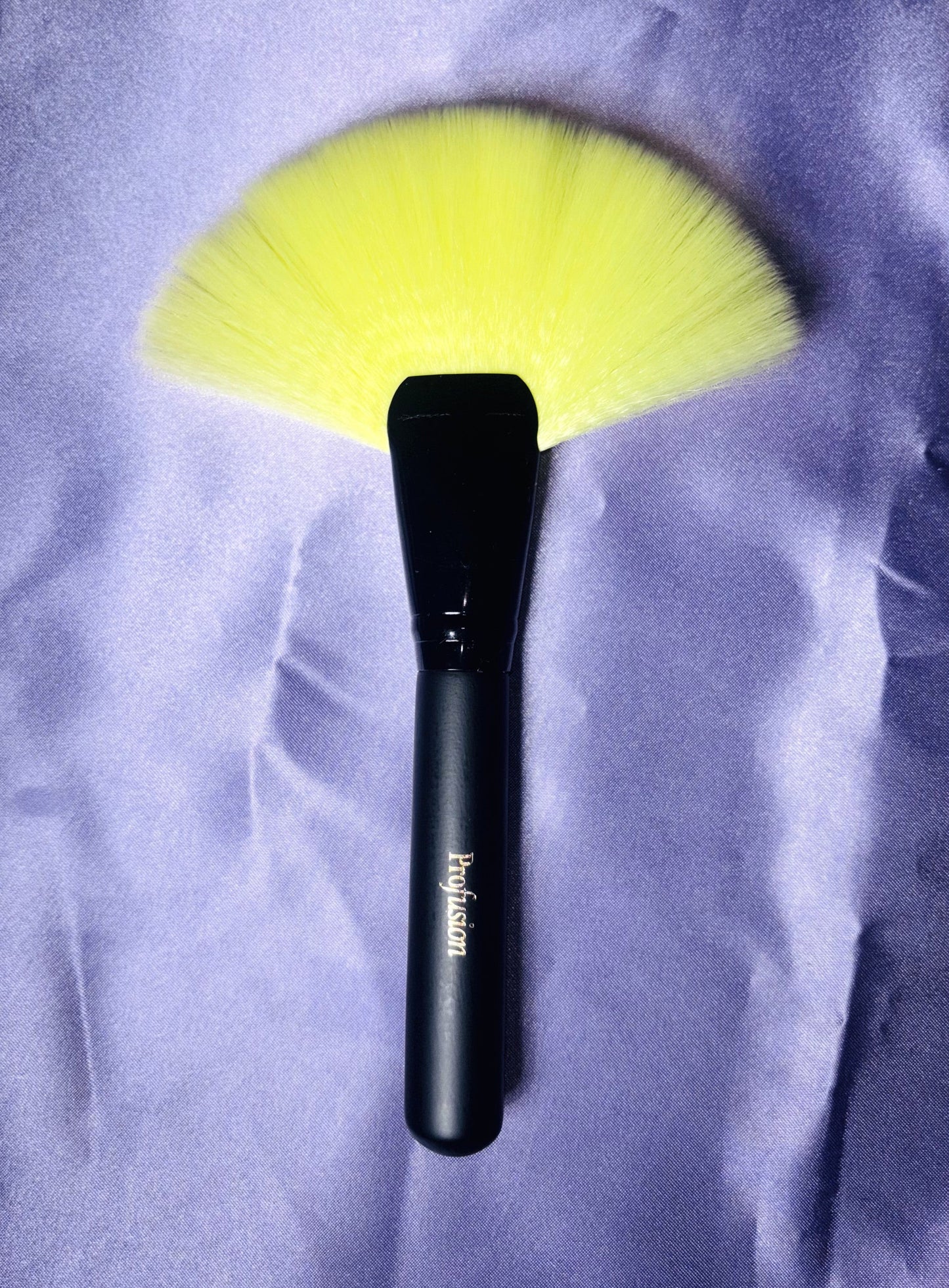 Powder Fan Brush
