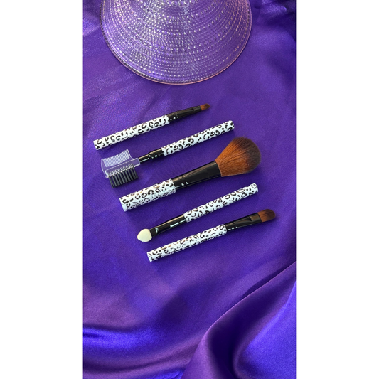 Makeup Brush Set: Essential For Perfection